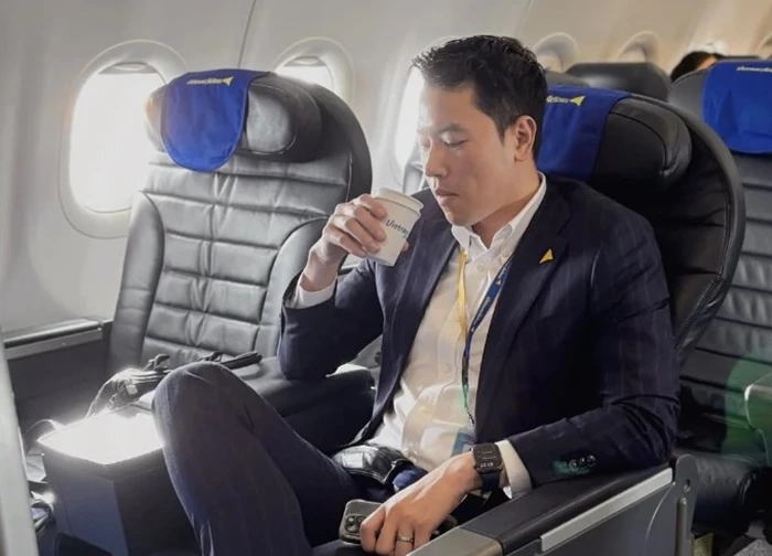 'Cơ trưởng trẻ nhất Việt Nam' bị chỉ trích khi nhậm chức giám đốc