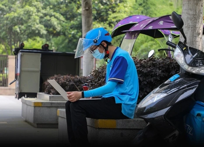 Trung Quốc nới lỏng quy định về việc làm thêm của công chức