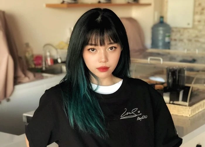 Linh Ngọc Đàm bất ngờ lên tiếng drama trà xanh 4 năm trước: "Chị Trâm cho tôi xem thư tình của anh T và chị HT!"