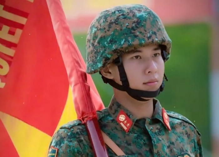 Zoom cận "khối trưởng khối ăn nói" có thần thái ngang ngửa Thượng uý Lê Hoàng Hiệp, lại còn chung khối