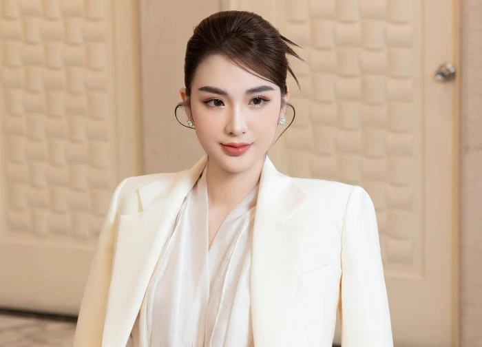 Mỹ nhân Việt công khai sánh đôi bên bác sĩ thẩm mỹ sau 5 lần 7 lượt vướng tin tình cảm, bí mật sinh con