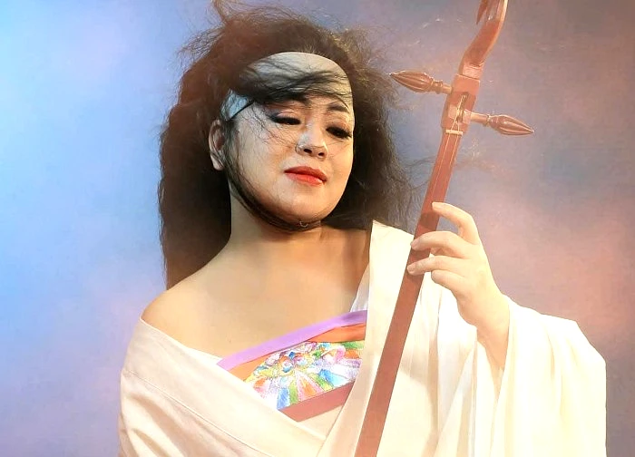 NSND Thu Hiền khoác tay tình cảm với NSND Quang Thọ, không nhận ra ca sĩ Anh Thơ