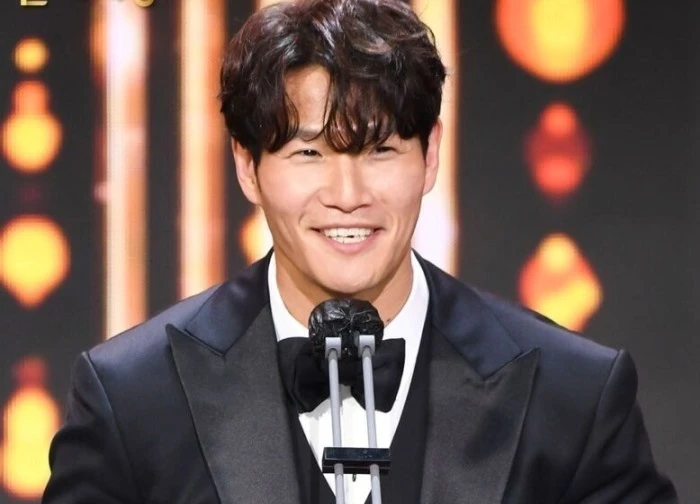 Đám cưới bí mật như 007 của Kim Jong Kook: V - Jungkook (BTS) cùng dàn Running Man có mặt, loạt sao hạng A phải tuân thủ nghiêm ngặt điều này