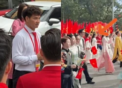 A80 parade: Artists are reminded, the director takes rescue action