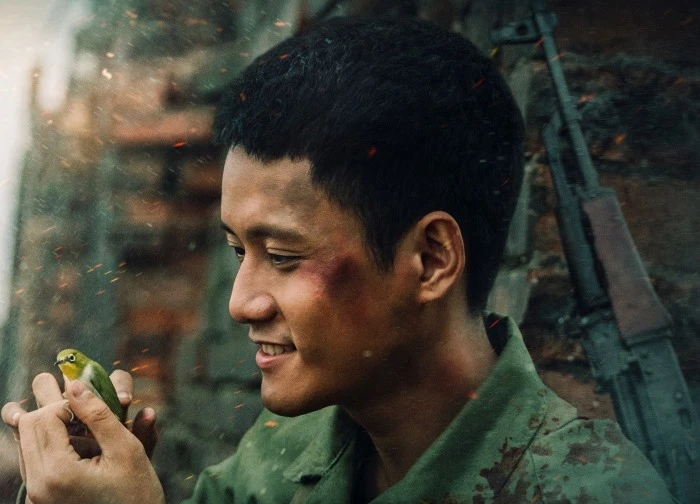 Tiến sát 500 tỷ, 'Mưa đỏ' đánh bại 'Lật mặt 7' với doanh thu cao thứ 2 lịch sử