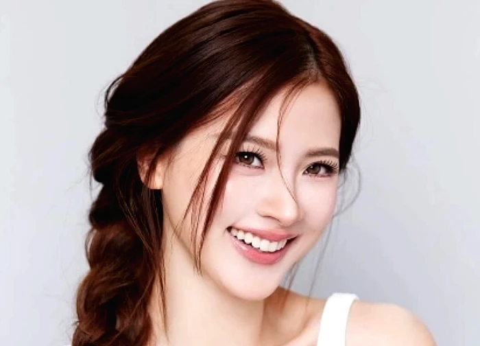 Baifern Pimchanok "dumped" Nine Naphat, publicly announced her new lover is BamBam (GOT7)?