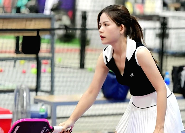 Nữ MC U40 lão hóa ngược nhờ Pickleball, chồng là Phó chủ tịch vẫn bị vợ "tuýt còi" khi chung đội với bạn nữ