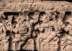 Bí ẩn về chữ viết bí ẩn trên bàn thờ Maya sau 1.300 năm được giải đáp