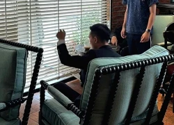 Chiếc ghế xanh hot nhất lúc này sau vụ "tổng tài gây rối ở quán cà phê"