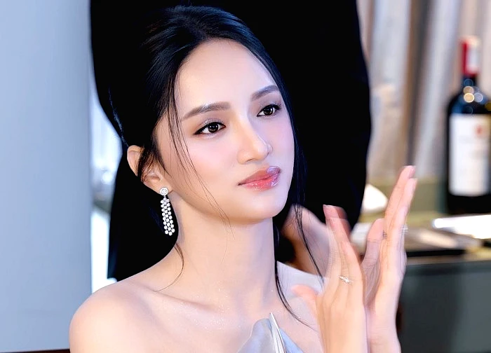 Hương Giang lên tiếng tranh cãi thi Miss Universe: "Tại sao không thể là Hương Giang?"