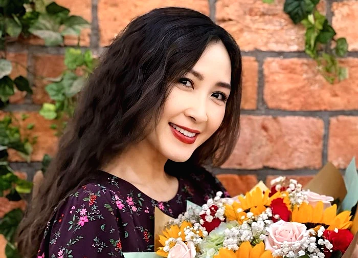 Nữ nghệ sĩ là hoa hậu màn ảnh Việt hiếm hoi công khai chồng, sống hạnh phúc dù "mỗi người một nơi"