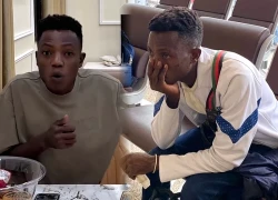 Lindo 'mất tích' khi về Angola, bị Team Châu Phi ngó lơ, không có tiền mà sống?